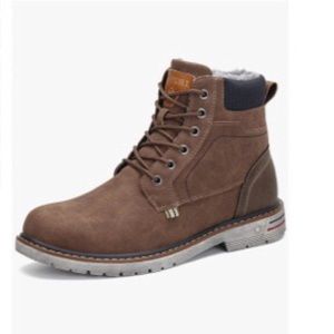 NWOT QUATCHI Mens or Womens Hiking Boots